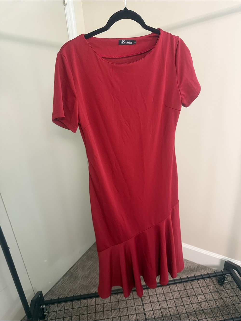 Red Short-Sleeve Midi Dress with Flared Hem